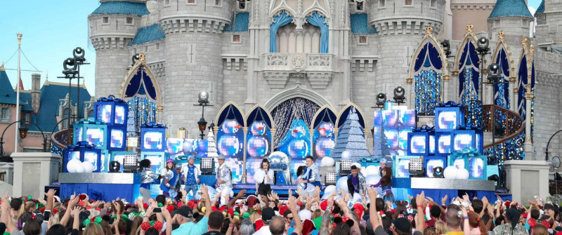 Disney Parks Holiday Specials 2017